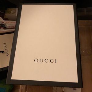 Gucci Magnetic box medium and shopping bag